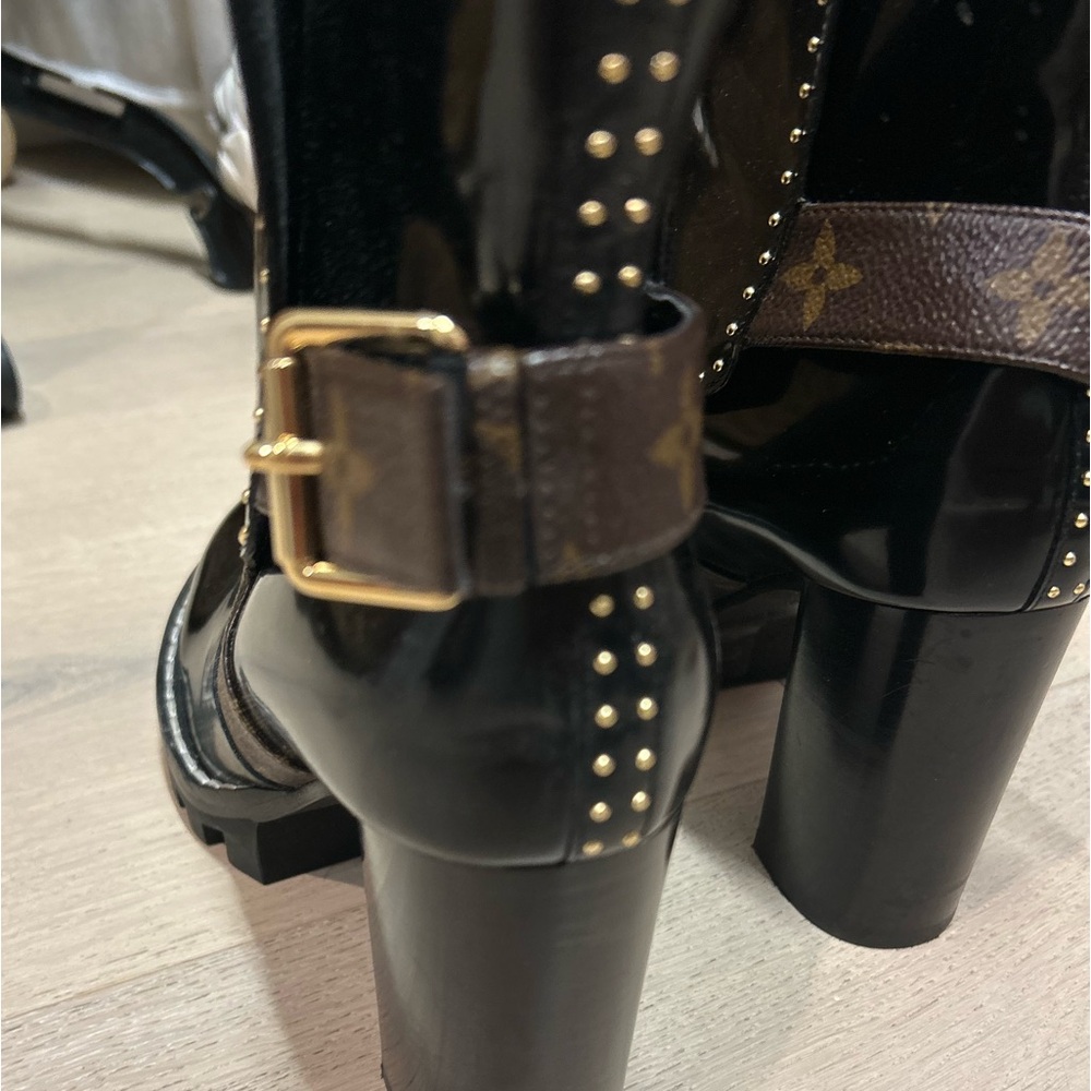 Louis Vuitton Black and Brown Heeled Boots w  free   LV  wristlet - Picture 2 of 8